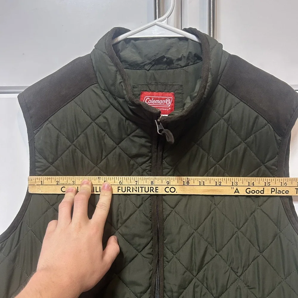 Coleman Mens Quilted Vest Olive Green Brown Shoulder Accents Full Zip Size Large